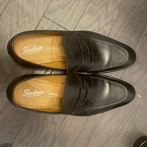 Florsheim size 9 black penny loafers ..
